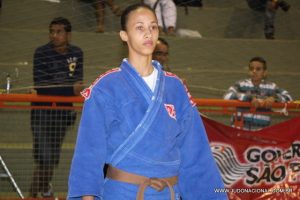 Izamara Silva conquista a prata no Paulista SUB 20 em Registro/SP (23/06/2012)