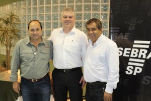 Diretor técnico do Sebrae, Ivan Hussini, diretor de Comércio, Antônio Luis da Silva e o secretário de Desenvolvimento Econômico, Denir Ferreira dos Santos