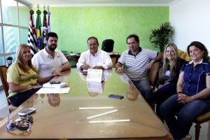 PREFEITURA DE GUAÍRA E SINDICATO RURAL ANUNCIAM MEGA EVENTO "GUAÍRA COUNTRY 2013" PARA SETEMBRO