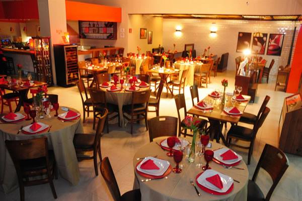 North Bowling Restaurante & Choperia vive noite muito glamour e romantismo