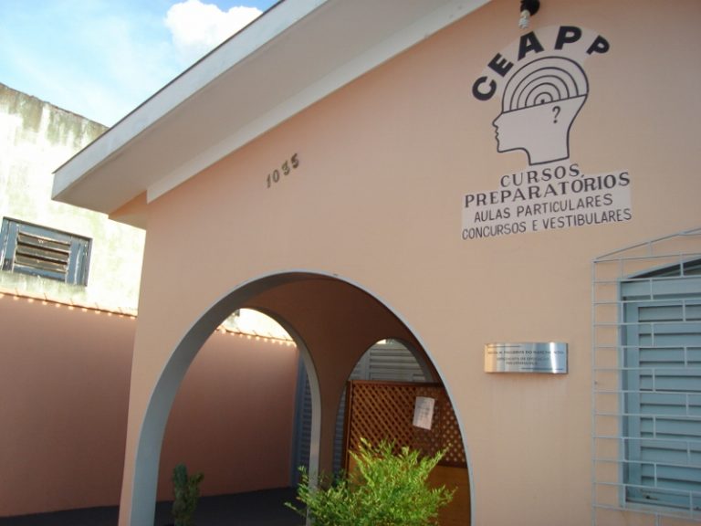 CURSO DE PORTUGUÊS E MATEMÁTICA PARA CONCURSOS PÚBLICOS