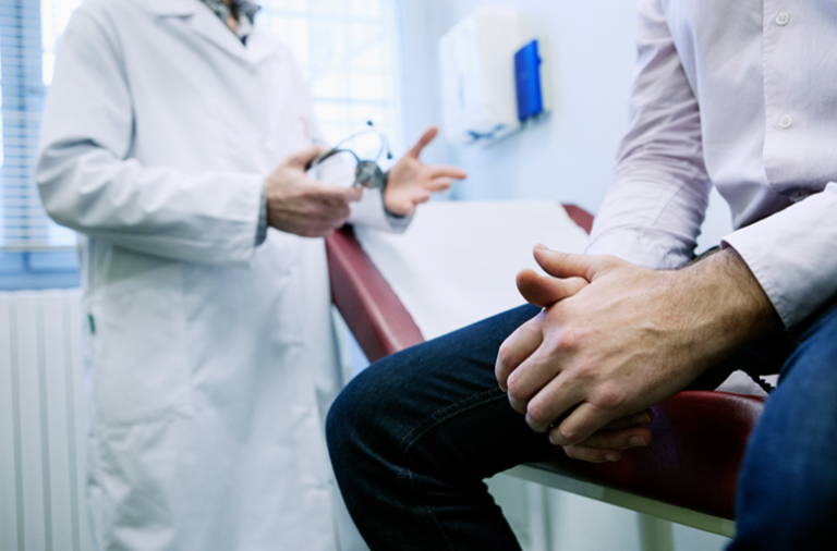 Cirurgia com laser traz benefícios a pacientes com Hiperplasia Prostática Benigna