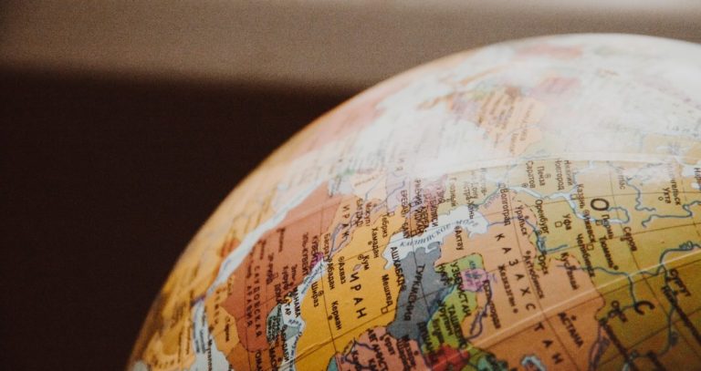 QUANTO CUSTA MUDAR DE PAÍS?