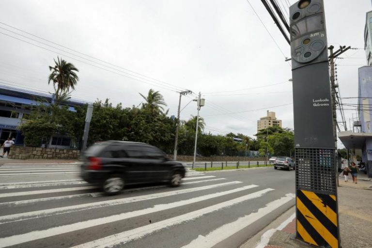 LOMBADAS ELETRÔNICAS COM AFERIÇÃO DE VELOCIDADE ENTRAM EM OPERAÇÃO NESTA QUARTA-FEIRA (29) EM TRÊS PRAÇAS DE PEDÁGIO NA REGIÃO DE RIBEIRÃO PRETO