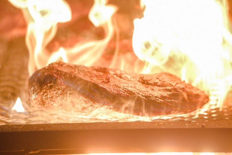 CAMAROTE ARENA PREMIUM TERÁ ALMOÇO TÍPICO NA FINAL DO BARRETOS INTERNATIONAL RODEO