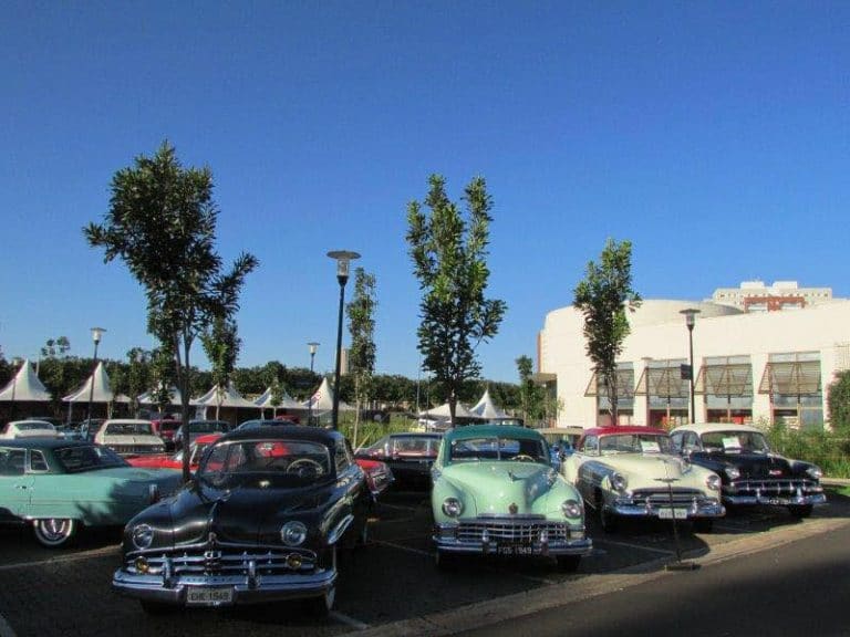 SHOPPING IGUATEMI RIBEIRÃO PRETO RECEBE EXPOSIÇÃO DE CARROS ANTIGOS E ESPECIAIS