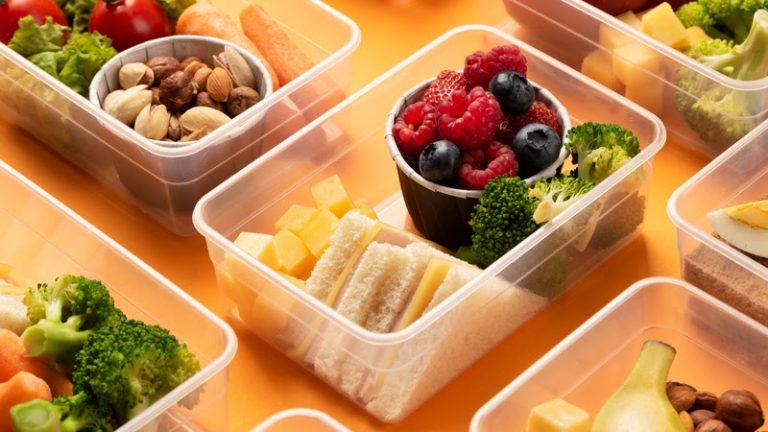 Como preparar uma lancheira saudável para a minha criança?