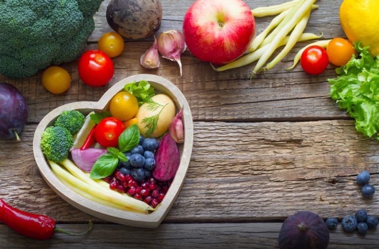 SOP-Síndrome do Ovário Policístico: Alimentação adequada é aliada no tratamento, alerta médico nutrólogo