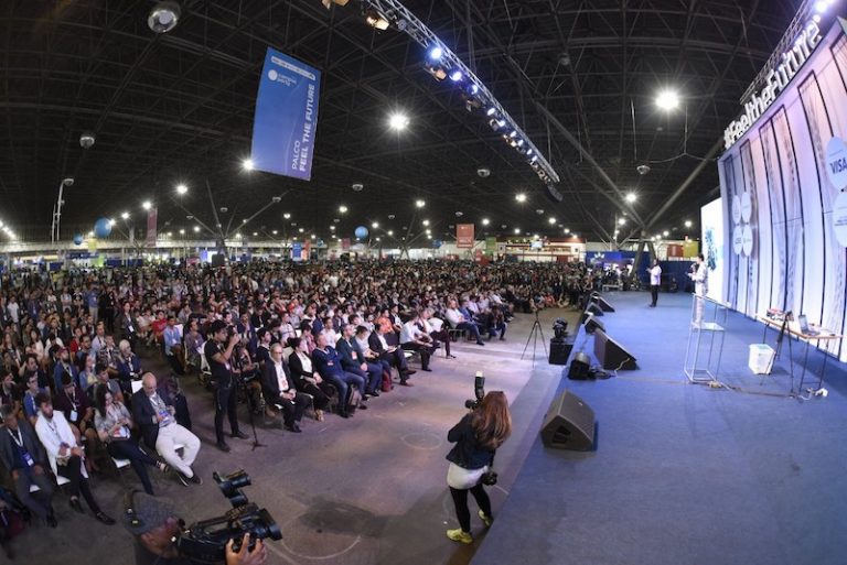 Campus Party: neurocientista luso-brasileiro leva videogames e redes sociais para palestra em São Paulo