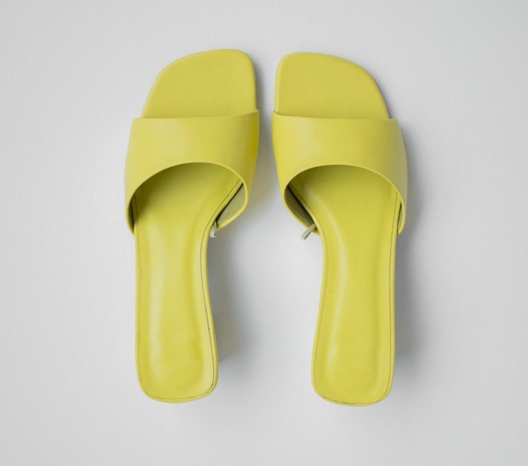 Calçados mais indicados para quem transpira muito nos pés