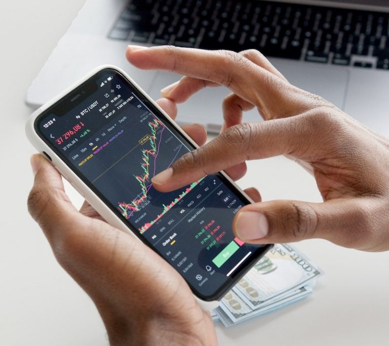 Como investir pouco dinheiro passo a passo? entenda neste artigo