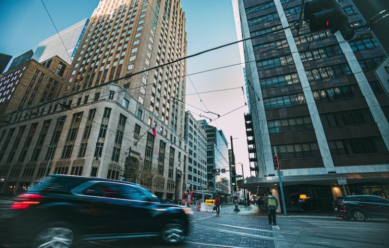 Por que o seguro de carro é um ótimo aliado no trânsito?