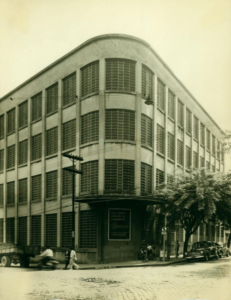 “A cidade que não dorme”: saiba de onde vem esse apelido de São Paulo e conheça fotos de antigos bairros industriais da cidade