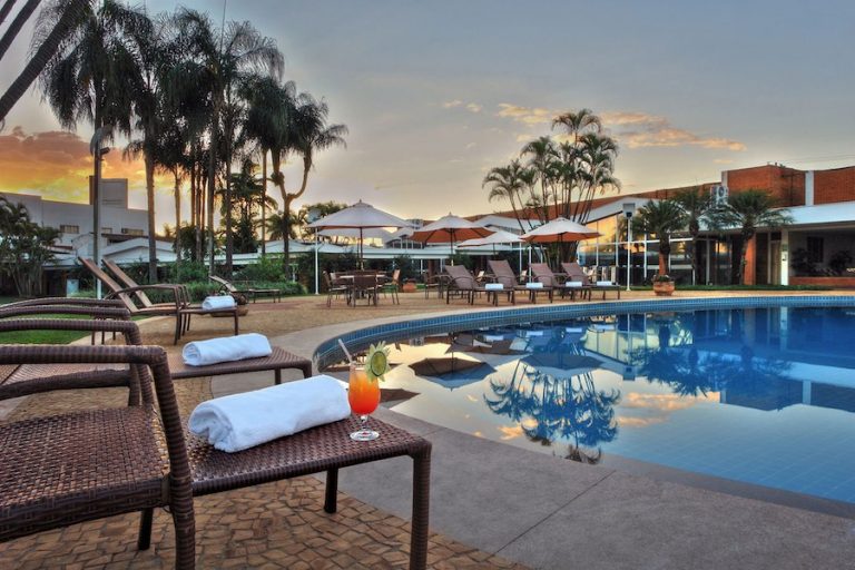 Hotéis da rede Louvre Hotels Group – Brazil oferecem pacotes de carnaval com programação para toda a família