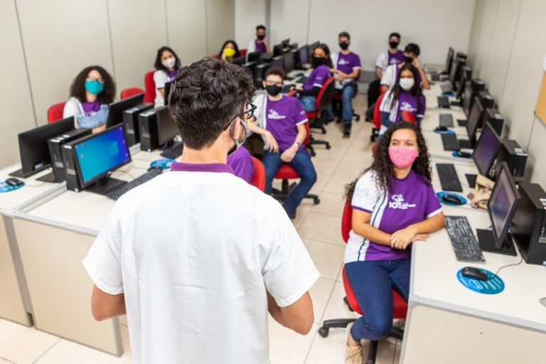 IOS abre 700 vagas para cursos gratuitos de formação profissional em Administração e Tecnologia para jovens e pessoas com deficiência na Grande São Paulo