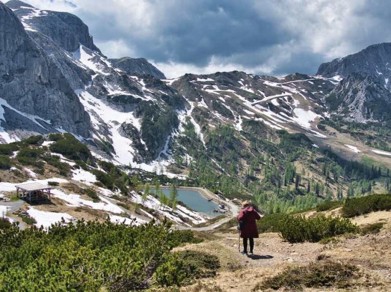 Lionel Messi aproveita os Alpes Suíços com a família