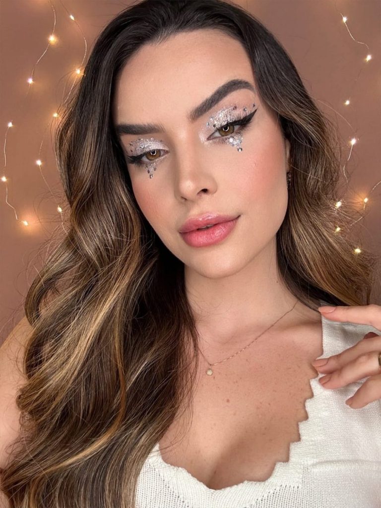 Maquiadora dá dicas de makes em alta para o Carnaval