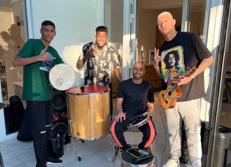 Nova carreira? Globo Esporte destaca grupo de pagode de Luva de Pedreiro, Emerson Royal e brasileiros do Tottenham