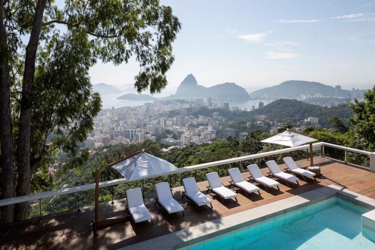 Booking compartilha 5 museus em todo o mundo que incentivam a presença de mulheres na ciência