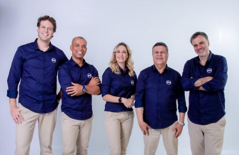 Finais da UEFA Europa, Conference e Champions League e jogo crucial para o futuro do Santos na Conmebol Sul-Americana agitam duas semanas imperdíveis de muito futebol no SBT