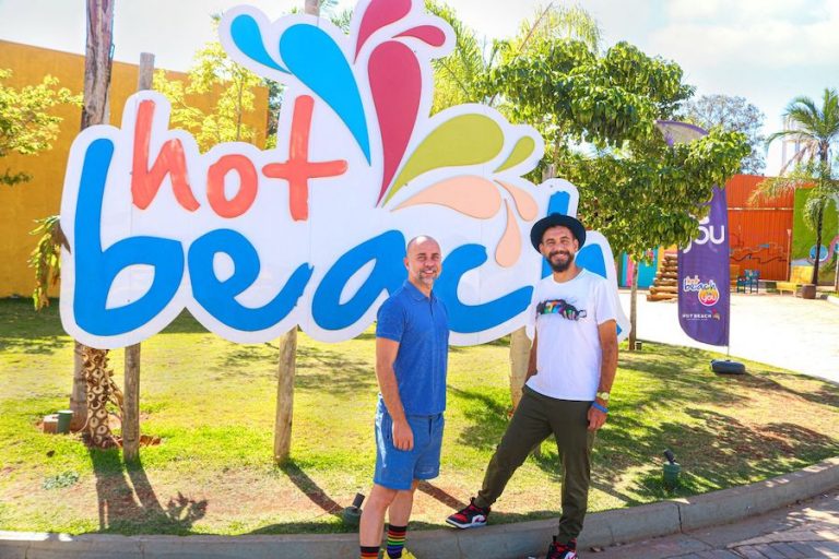 Hot Beach Parques & Resorts recebe o artista Kobra para visita técnica