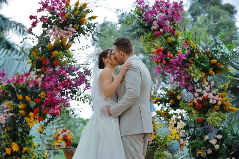 Destination Wedding: tendência que une casamento e viagem ganha novos formatos na Costa do Sauípe e no Rio Quente Resorts