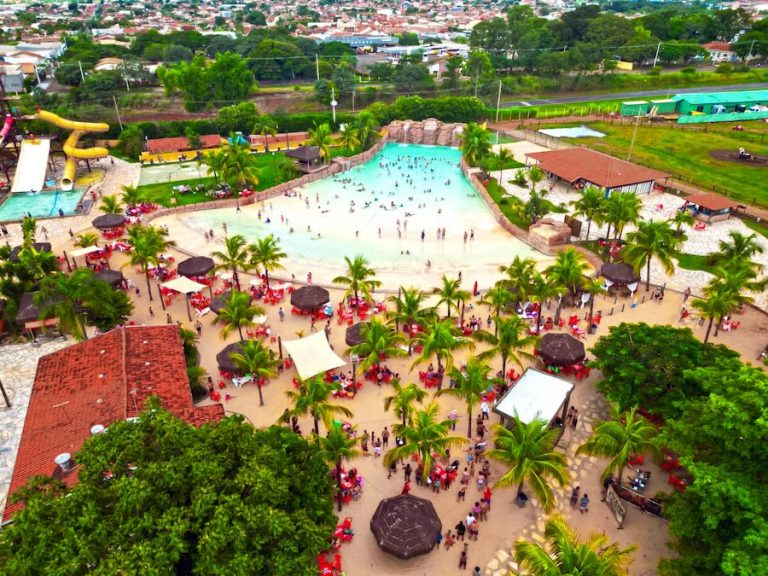 Travessuras e gostosuras: Barretos Country entra em clima de Halloween