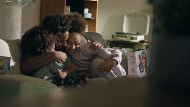 Em parceria com a Disney, o Boticário lança campanha com o mote “Da criança que você foi, para a criança que você ama” com quotes de famosas animações