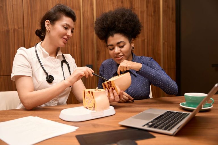 Incontinência urinária e impotência sexual podem ser tratadas e prevenidas com fisioterapia pélvica; saiba mais sobre o tema!