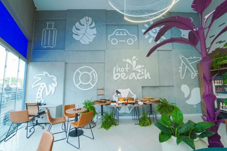 Hot Beach Parques & Resorts inaugura a 1.ª loja conceito de Olímpia