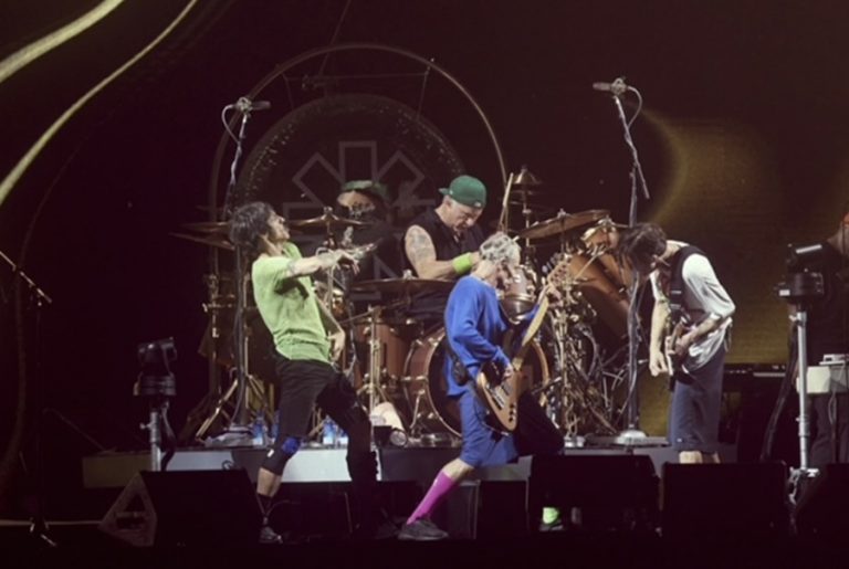 Red Hot Chili Peppers inicia etapa de 2023 na América Latina com show esgotado em San José, Costa Rica