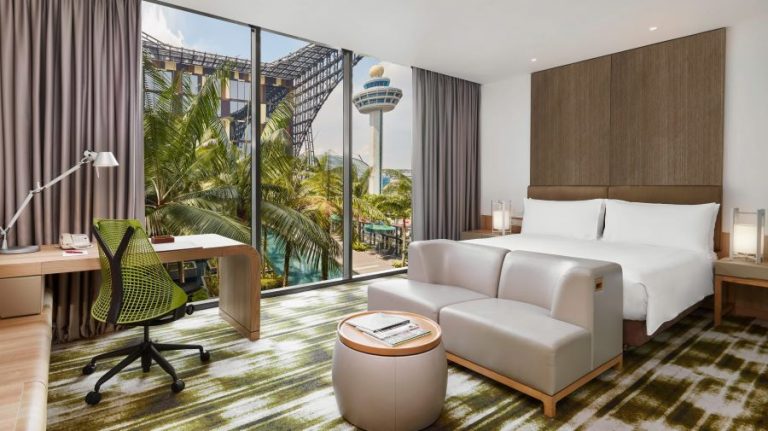 Booking compartilha 6 dos aeroportos mais incríveis do mundo