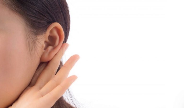 Lobuloplastia sem cirurgia: entenda como funciona o procedimento que não requer anestesia e nem sutura