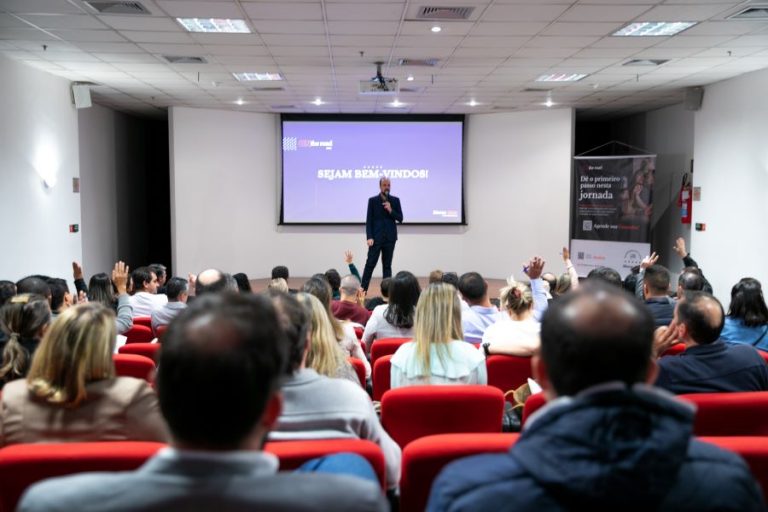 Quer obter o Green Card? Agência especializada em imigração para os EUA mostra todos os passos em evento em SP