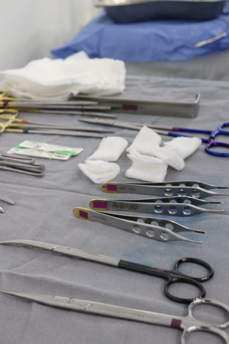 Complicações cirúrgicas: médico dá dicas para reduzir risco de morte em cirurgias plásticas