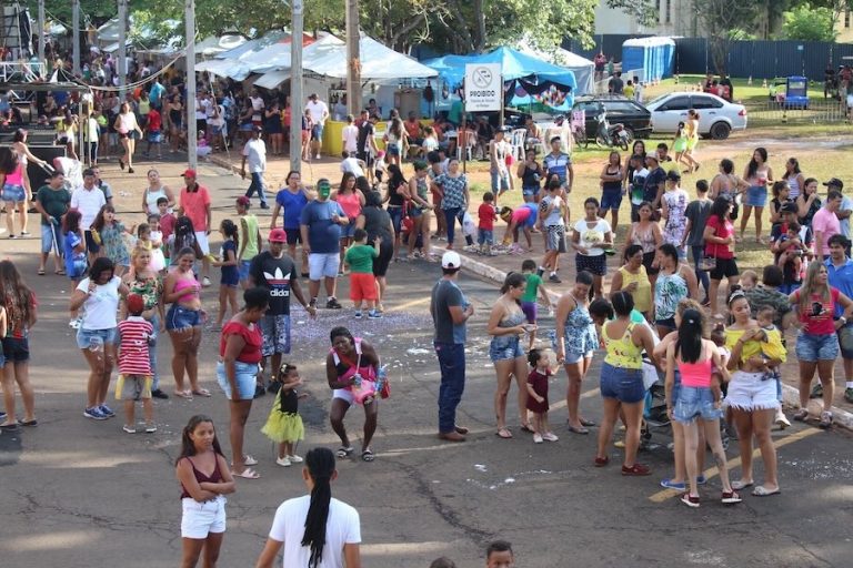 CarnaGuaira terá matinês no domingo e terça