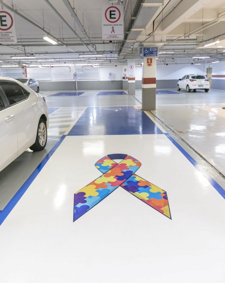 Abril Azul: iniciativas do RibeirãoShopping reforçam a inclusão e o acolhimento para pessoas com espectro autista