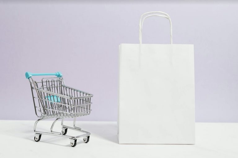 Economia circular: conheça 10 sites para comprar barato itens novos e usados sem sair de casa