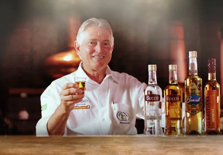 Dia da cachaça: Boia fria cria rede de franquias investindo nas bebidas