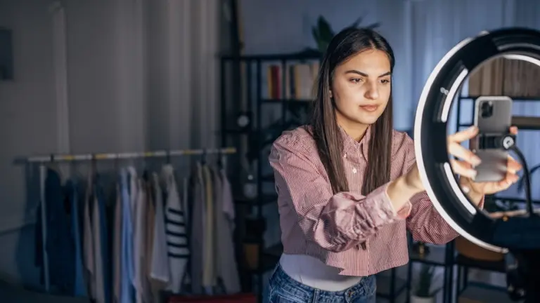 Influenciadores podem ser responsabilizados por produtos que divulgam?
