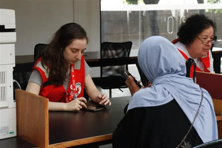 Parceria Surf Telecom e Cruz Vermelha São Paulo ajuda na reaproximação de imigrantes e refugiados com familiares no exterior