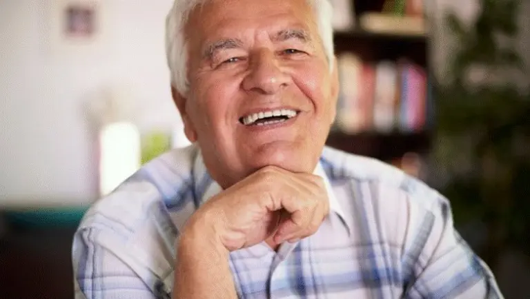 5 mitos sobre o implante dentário: o que você precisa saber antes de fazer o procedimento