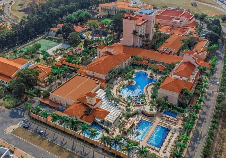 Royal Palm Plaza Resort terá apresentações de Diogo Nogueira e Mundo Bita nas férias de julho