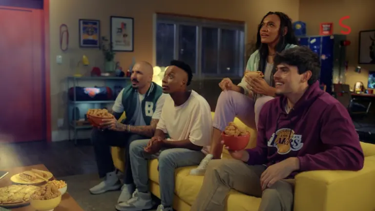 Sadia reúne Gui Santos e nomes do basquete em campanha para promover patrocínio a NBA