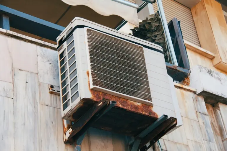 Ar-condicionado à beira-mar: como proteger aparelho da maresia e garantir maior durabilidade