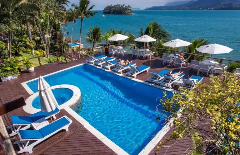 Booking destaca 4 destinos no Brasil para quem quer aprender algo novo nas férias