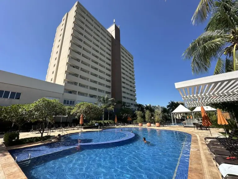 Hospedagem no Hot Beach com até 35% de desconto na Resort Week