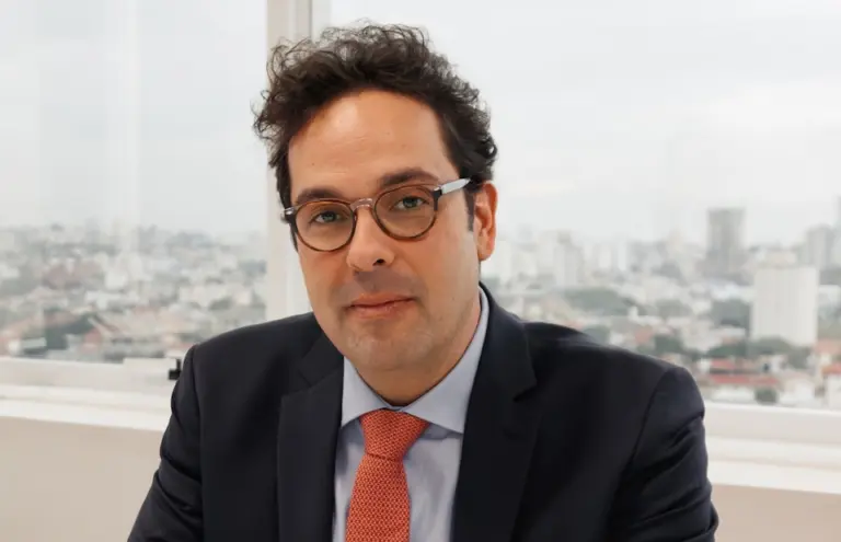 Trump eleva tensão e Lula reage: Onde o empresário encontra fôlego financeiro?