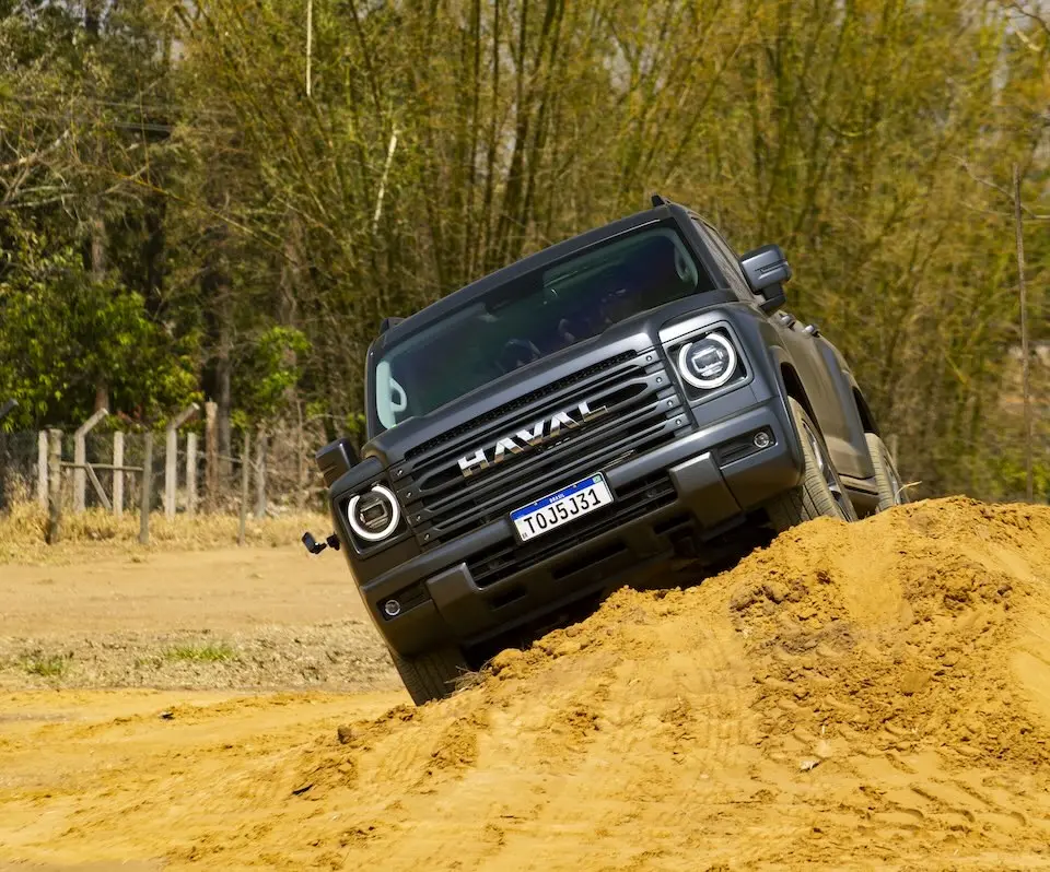 Adrenalina e tecnologia- consumidores testam os novos Haval H9 e Poer P30 em condições reais e se impressionam com experiência
