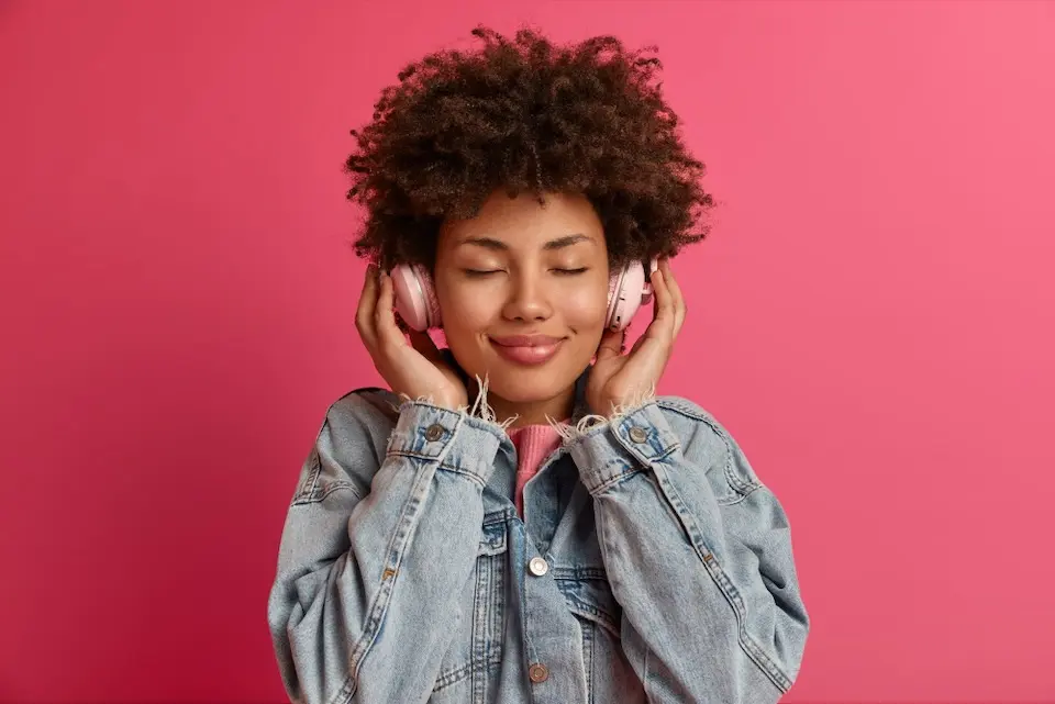 Cerca de 100 mil músicas são lançadas por dia- Como um artista pode se destacar no streaming?